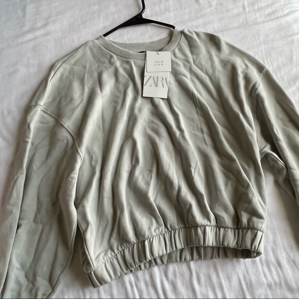 ZARA LONGSLEEVE CROP TOP